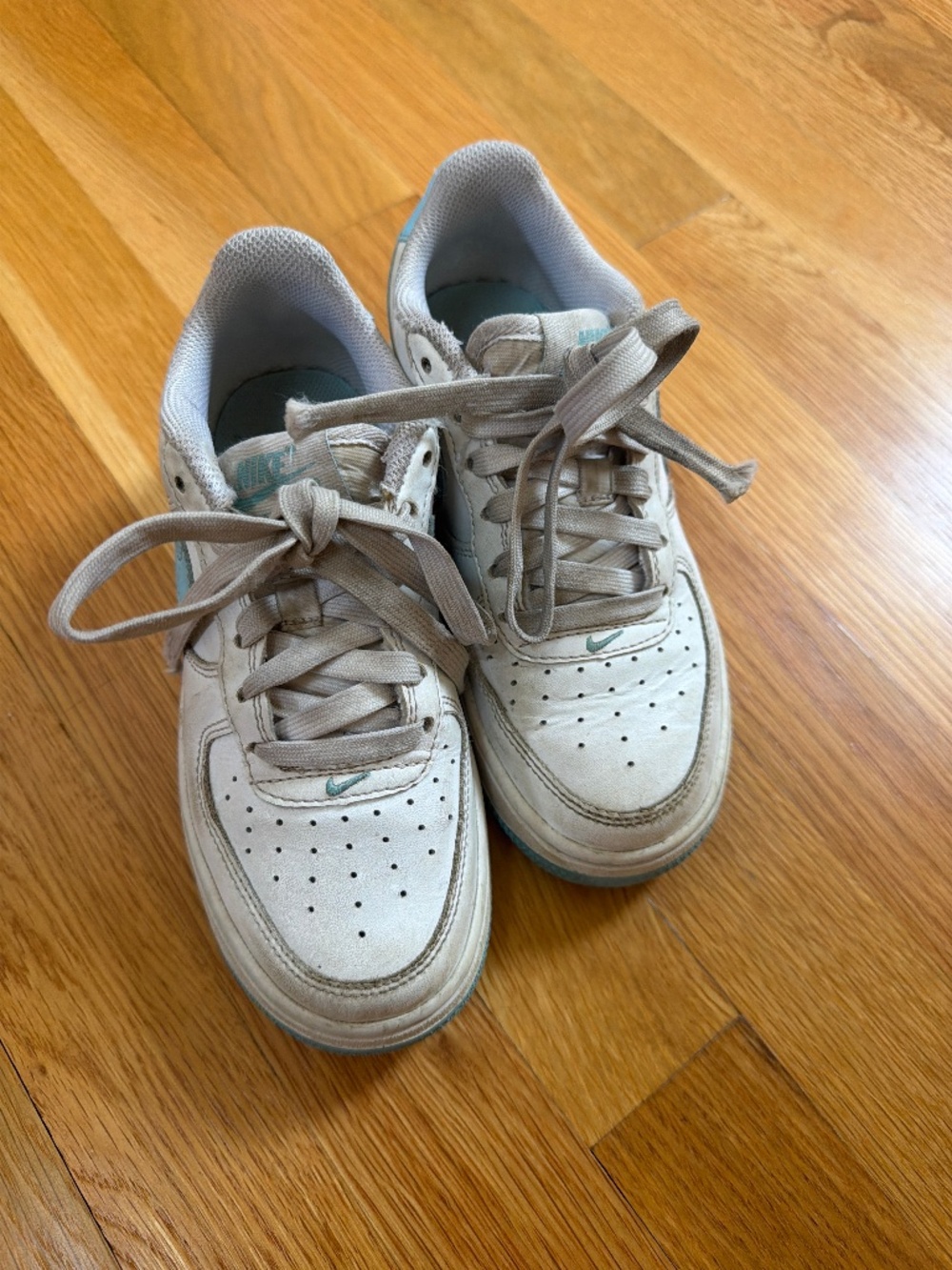 Nike Air Force 1 girls sneaker